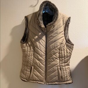 Women's Beige Quilted Vest with Faux Fur Trim